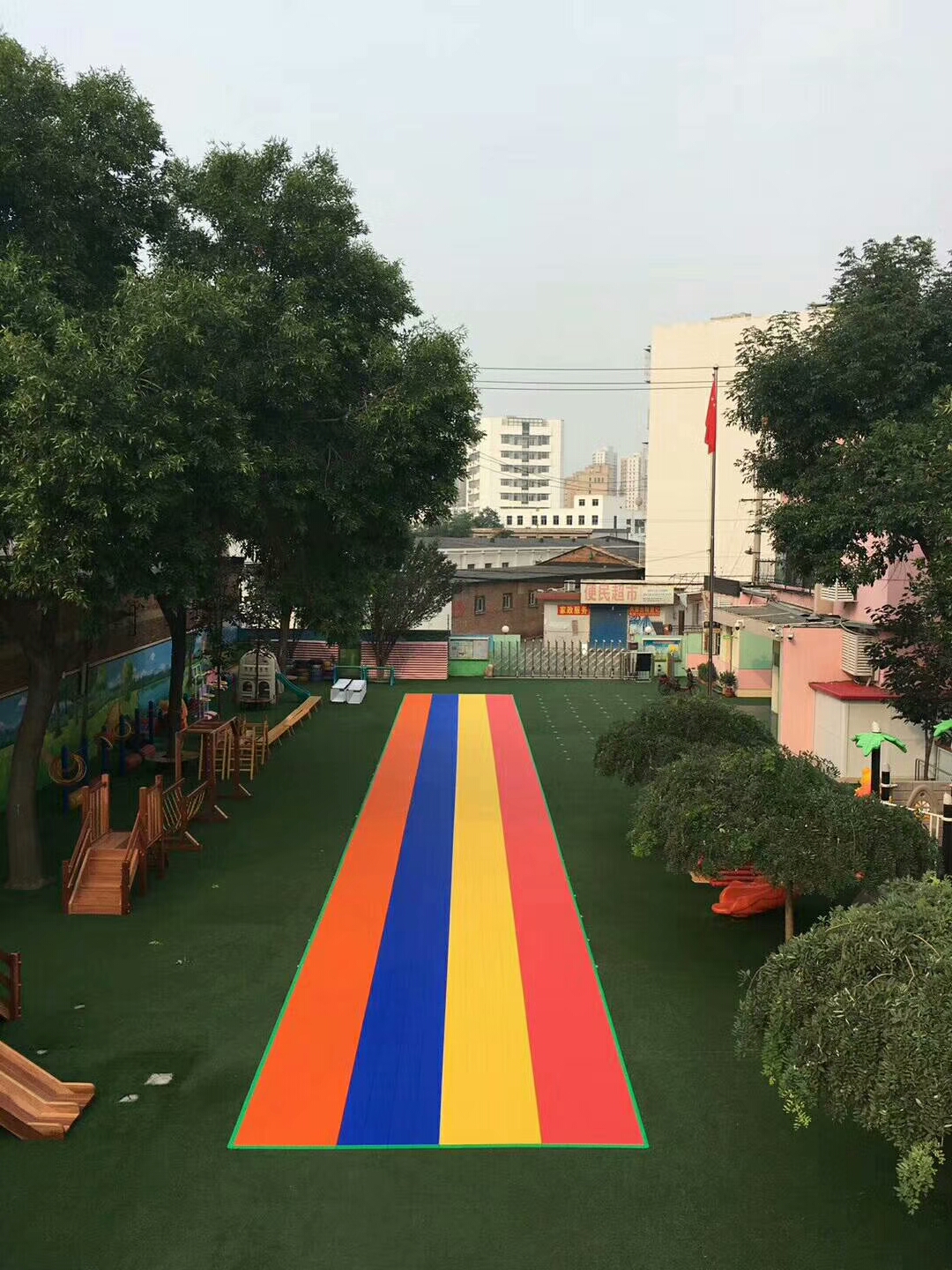 仲達(dá)地板【定】天津，與草坪合體？