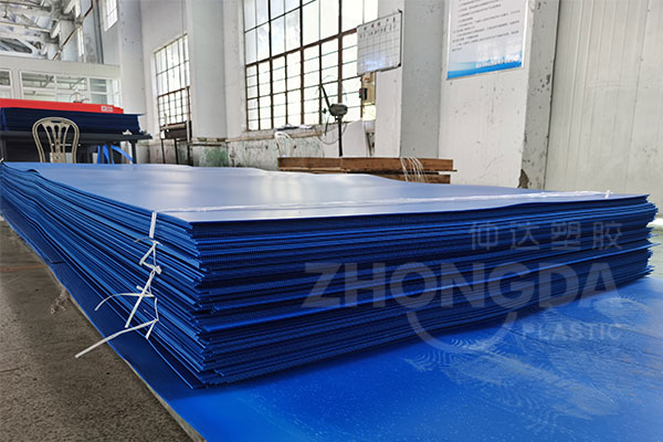 中空板是擠塑加工還是注塑加工呢？